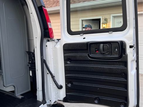 Used 2022 Chevrolet Express 2500 w/ Driver Convenience Package image 16
