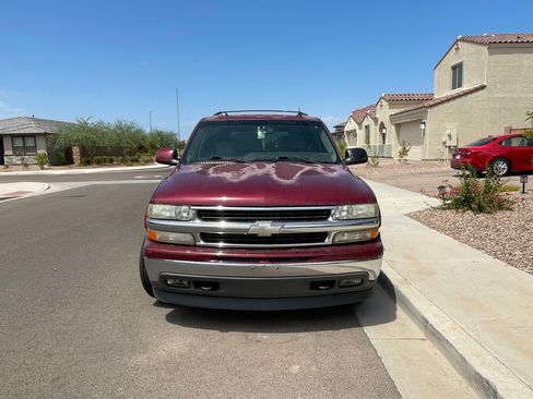 Used 2005 Chevrolet Tahoe LT w/ LT Preferred Equipment Group AWD/4WD image 2
