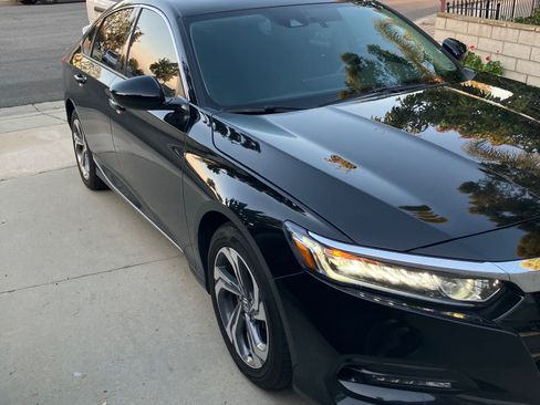 Used 2020 Honda Accord EX image 2