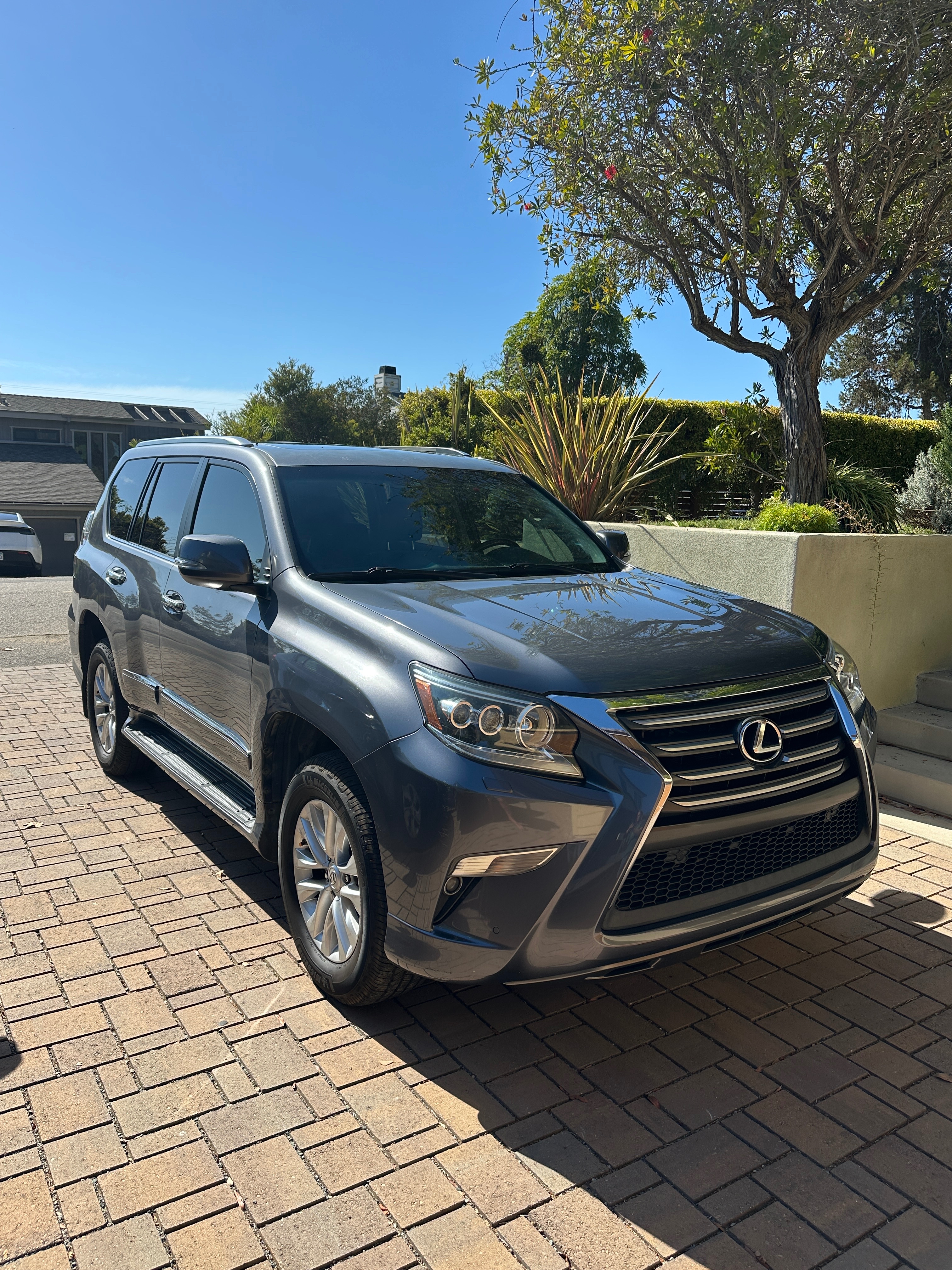 Used 2015 Lexus GX 460 w/ Premium Package AWD/4WD image 1