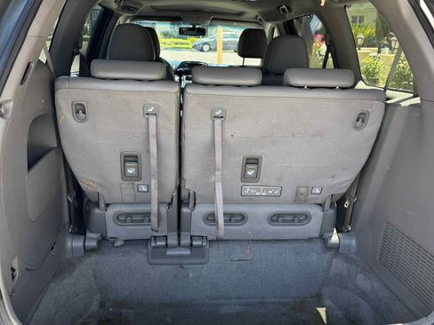 Used 2010 Honda Odyssey EX-L image 17