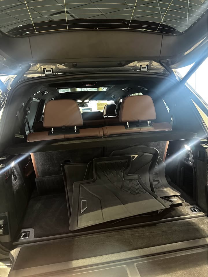 Used 2025 BMW X7 xDrive40i AWD/4WD image 2