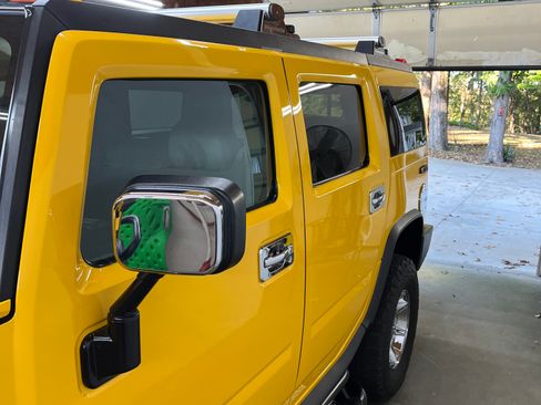 Used 2003 HUMMER H2 w/ Preferred Equipment Group image 18