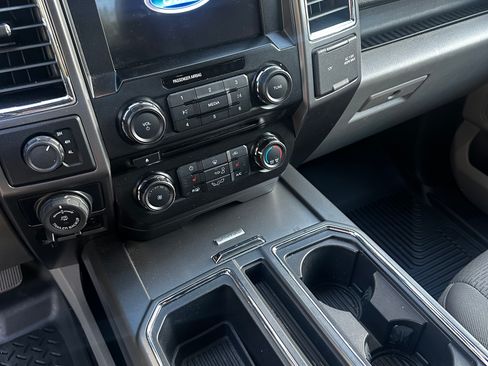 Used 2016 Ford F150 XLT w/ Equipment Group 302A Luxury image 10