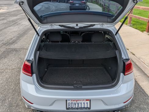 Used 2018 Volkswagen GTI SE image 12