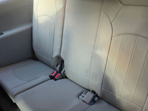 Used 2015 Buick Enclave Leather image 21