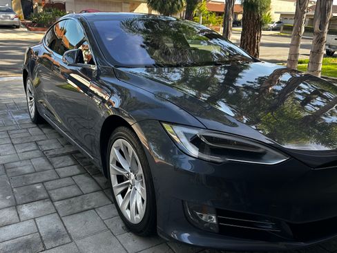 Used 2016 Tesla Model S 75 image 1