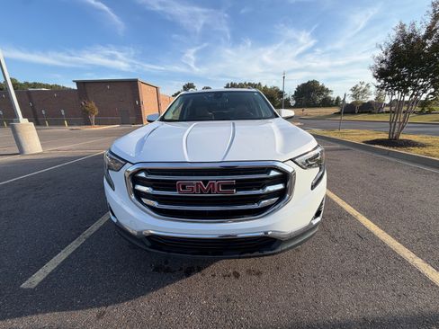 Used 2020 GMC Terrain SLT w/ Preferred Package FWD image 4