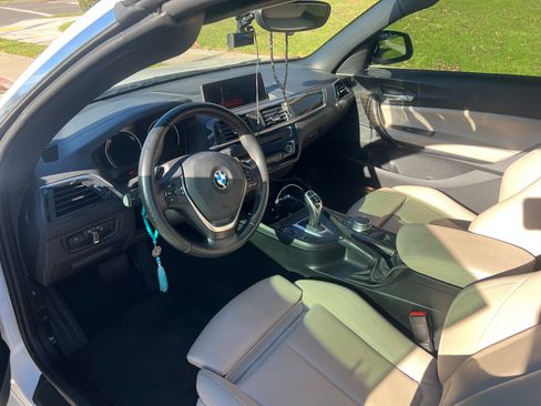 Used 2018 BMW 230i Convertible image 6