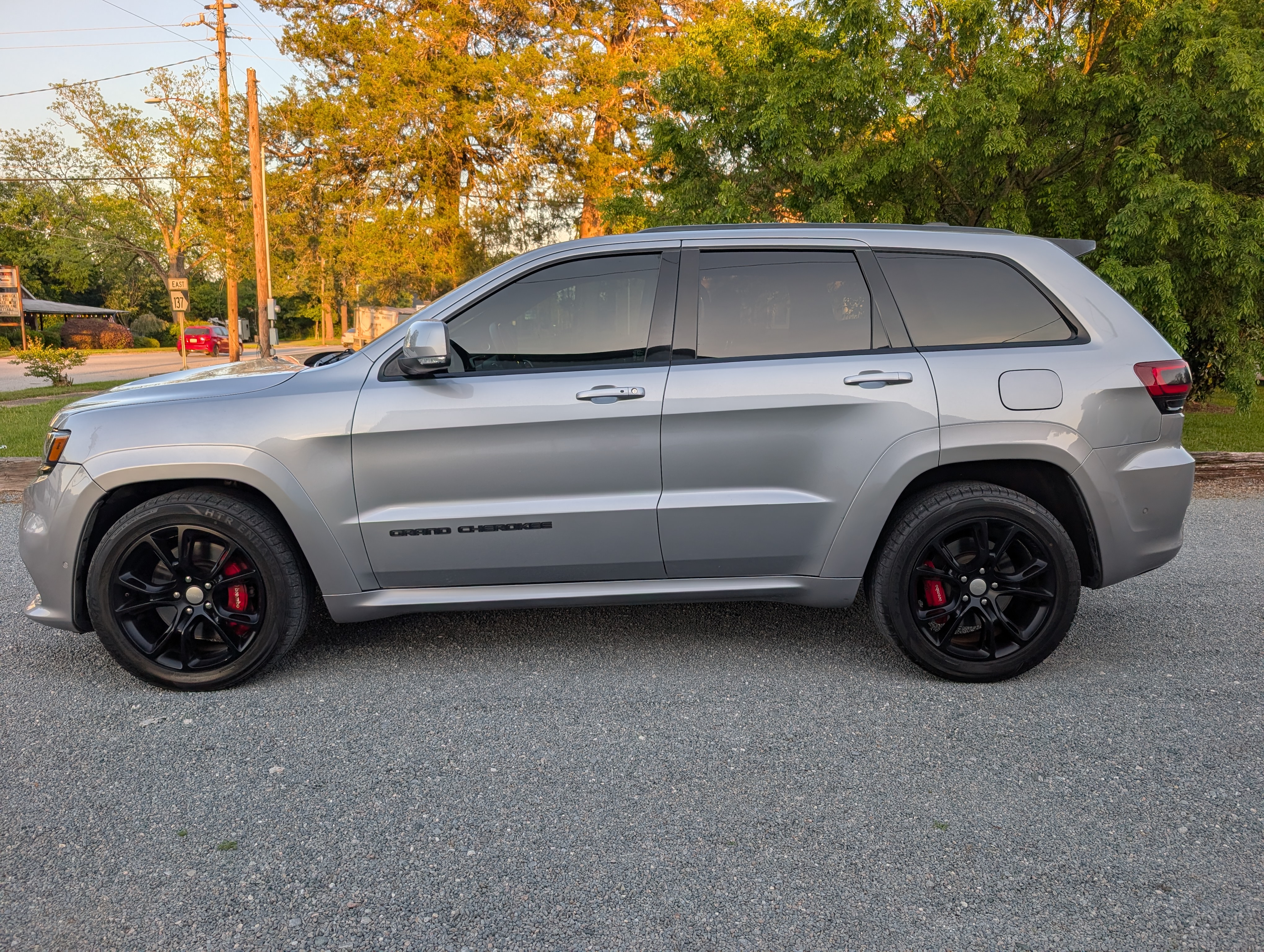 Used 2018 Jeep Grand Cherokee SRT AWD/4WD image 10