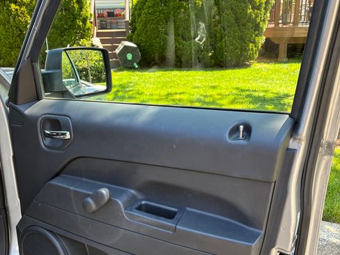 Used 2014 Jeep Patriot Sport AWD/4WD image 12
