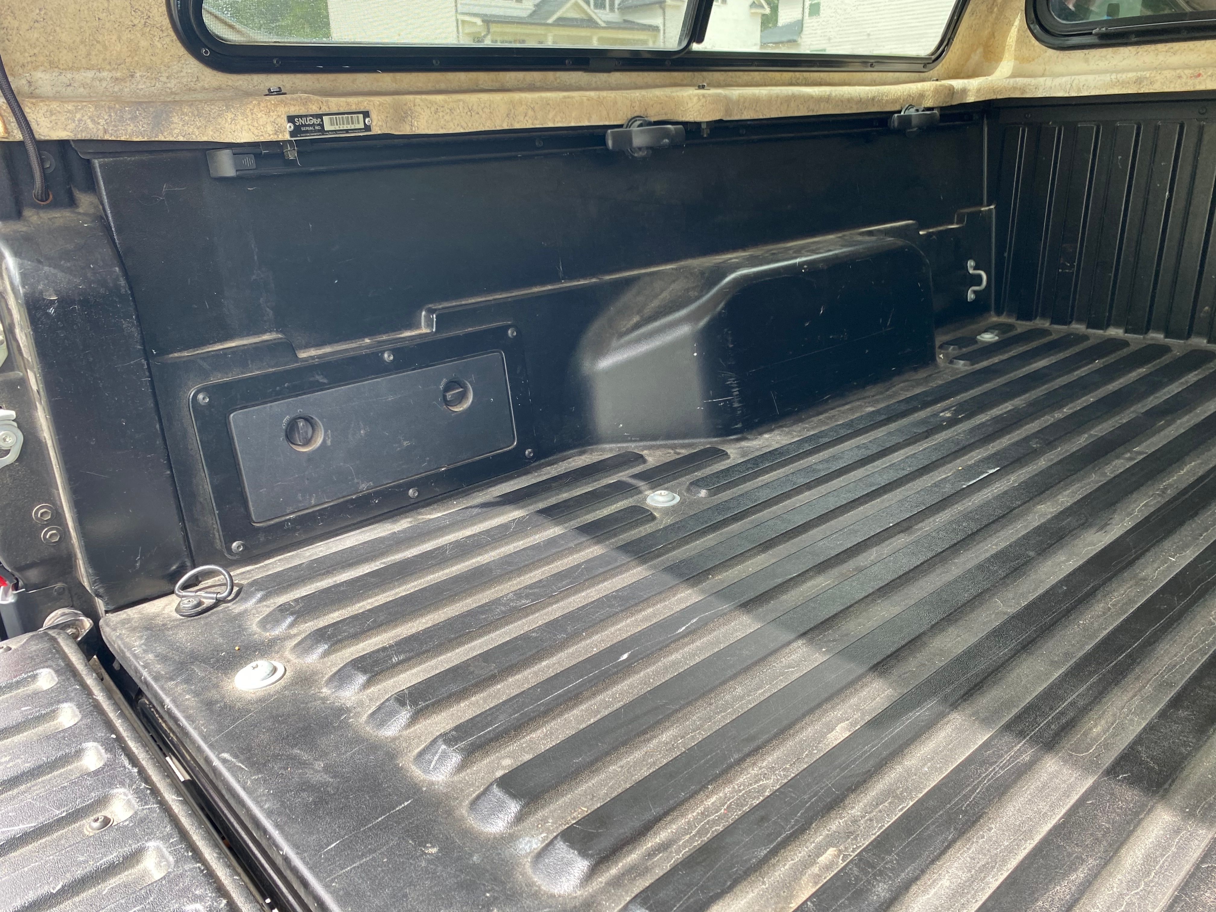 Used 2018 Toyota Tacoma SR5 AWD/4WD image 12