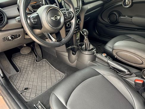 Used 2016 MINI Cooper 2-Door Hardtop image 10