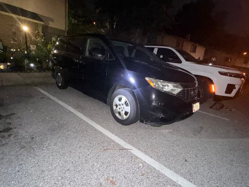Used 2012 Nissan Quest S FWD image 4