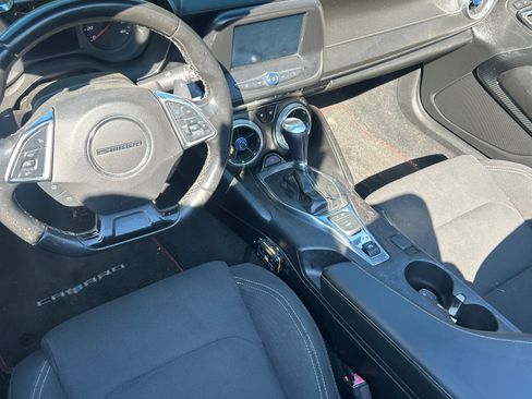 Used 2018 Chevrolet Camaro LT RWD image 15