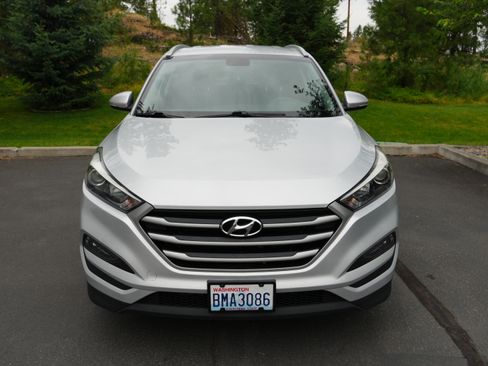 Used 2018 Hyundai Tucson SEL Plus w/ Cargo Package AWD/4WD image 6
