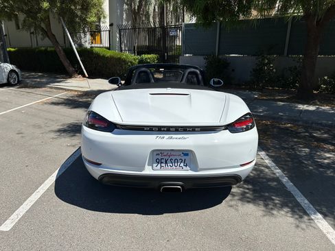 Used 2023 Porsche 718 Boxster RWD image 5