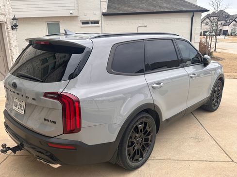 Used 2021 Kia Telluride SX w/ SX Prestige Package image 10