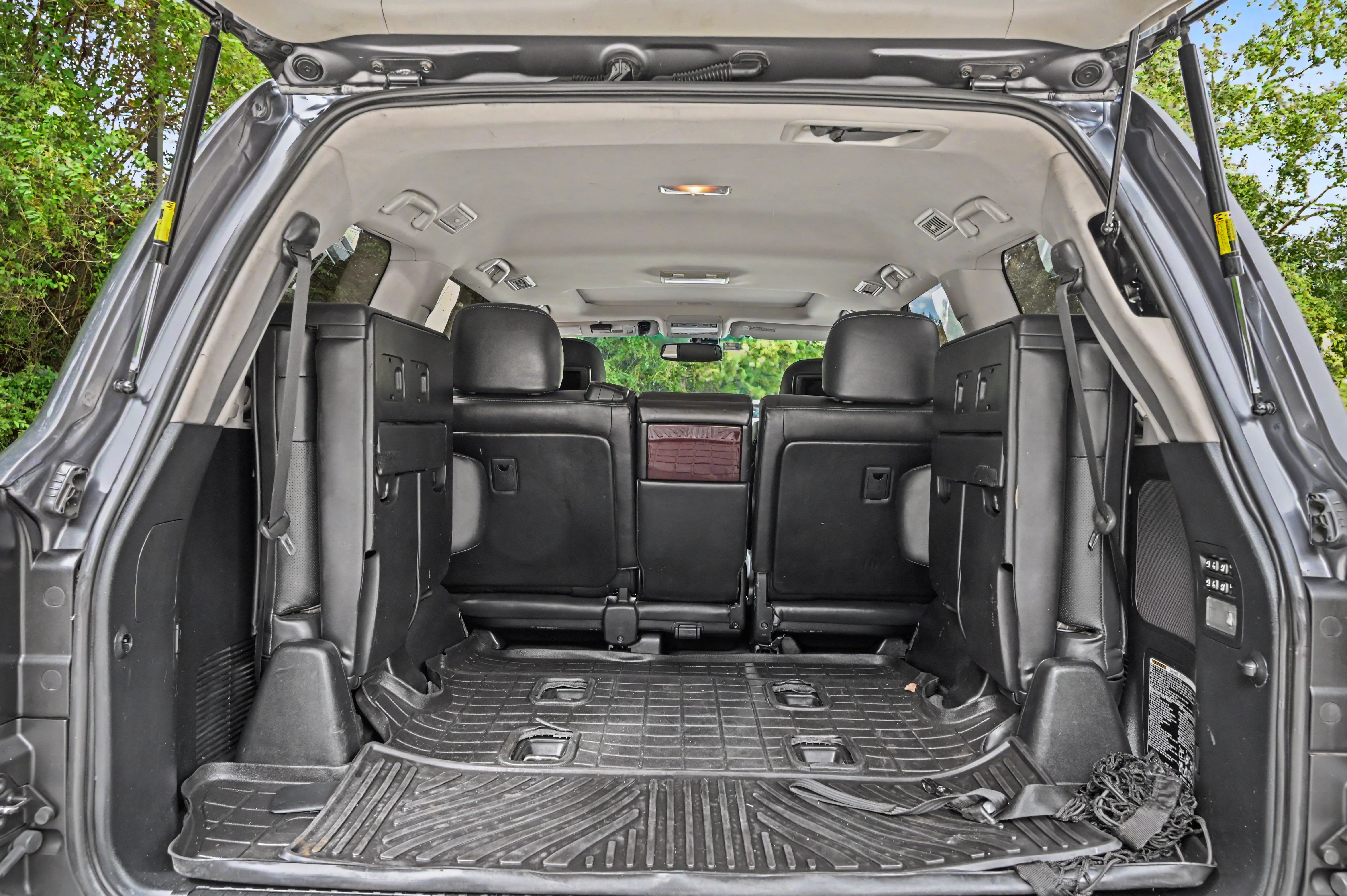 Used 2014 Lexus LX 570 4WD image 9