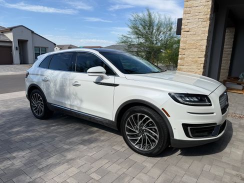 Used 2020 Lincoln Nautilus Reserve FWD image 5
