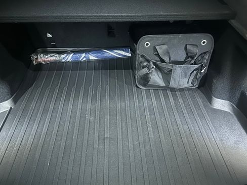 Used 2022 Tesla Model S Plaid image 24