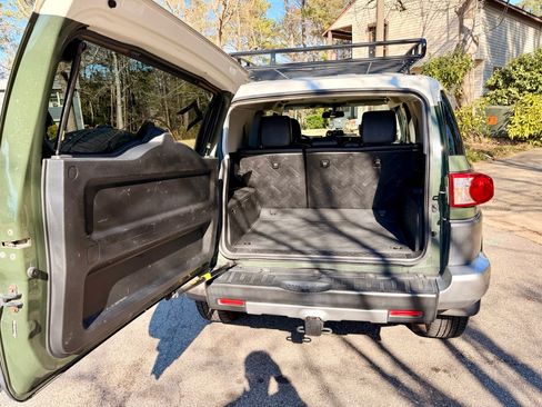 Used 2010 Toyota FJ Cruiser 4WD image 17