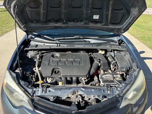 Used 2015 Toyota Corolla L image 11