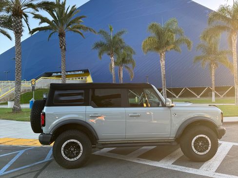 Used 2022 Ford Bronco Outer Banks w/ Sasquatch Package image 5