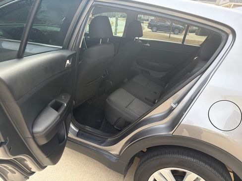 Used 2019 Kia Sportage LX FWD image 11