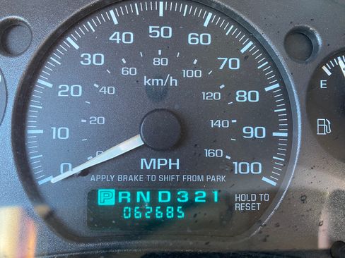 Used 2003 Chevrolet S10 Pickup Pickup 3D 6 ft image 11