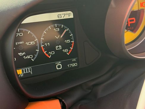 Used 2015 Ferrari California T image 4