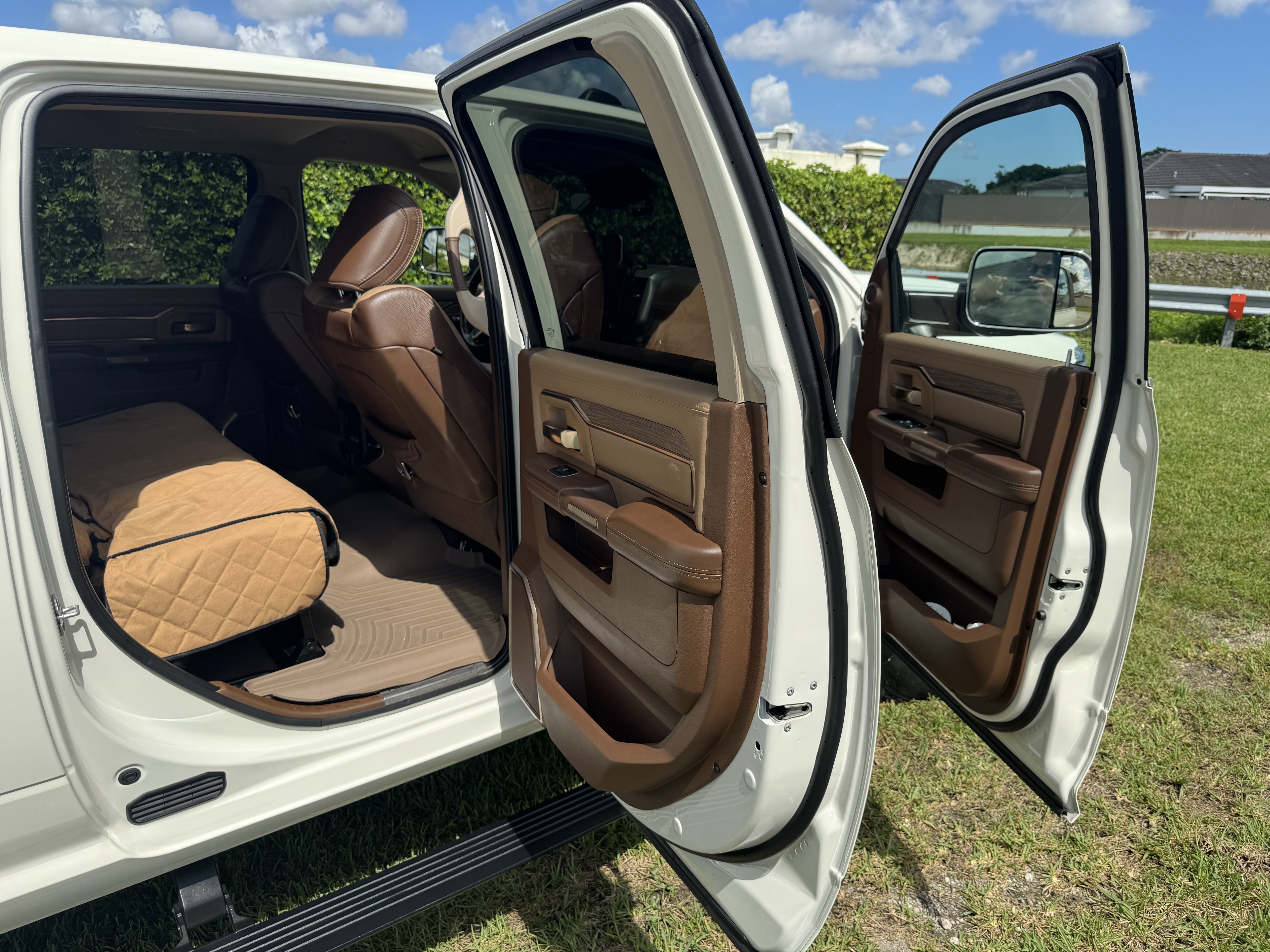 Used 2020 RAM 3500 Limited AWD/4WD image 14