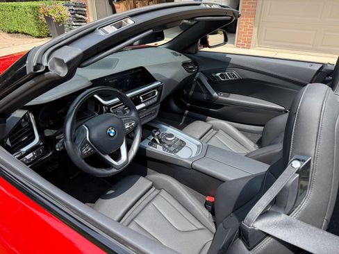 Used 2022 BMW Z4 sDrive30i w/ Convenience Package RWD image 4