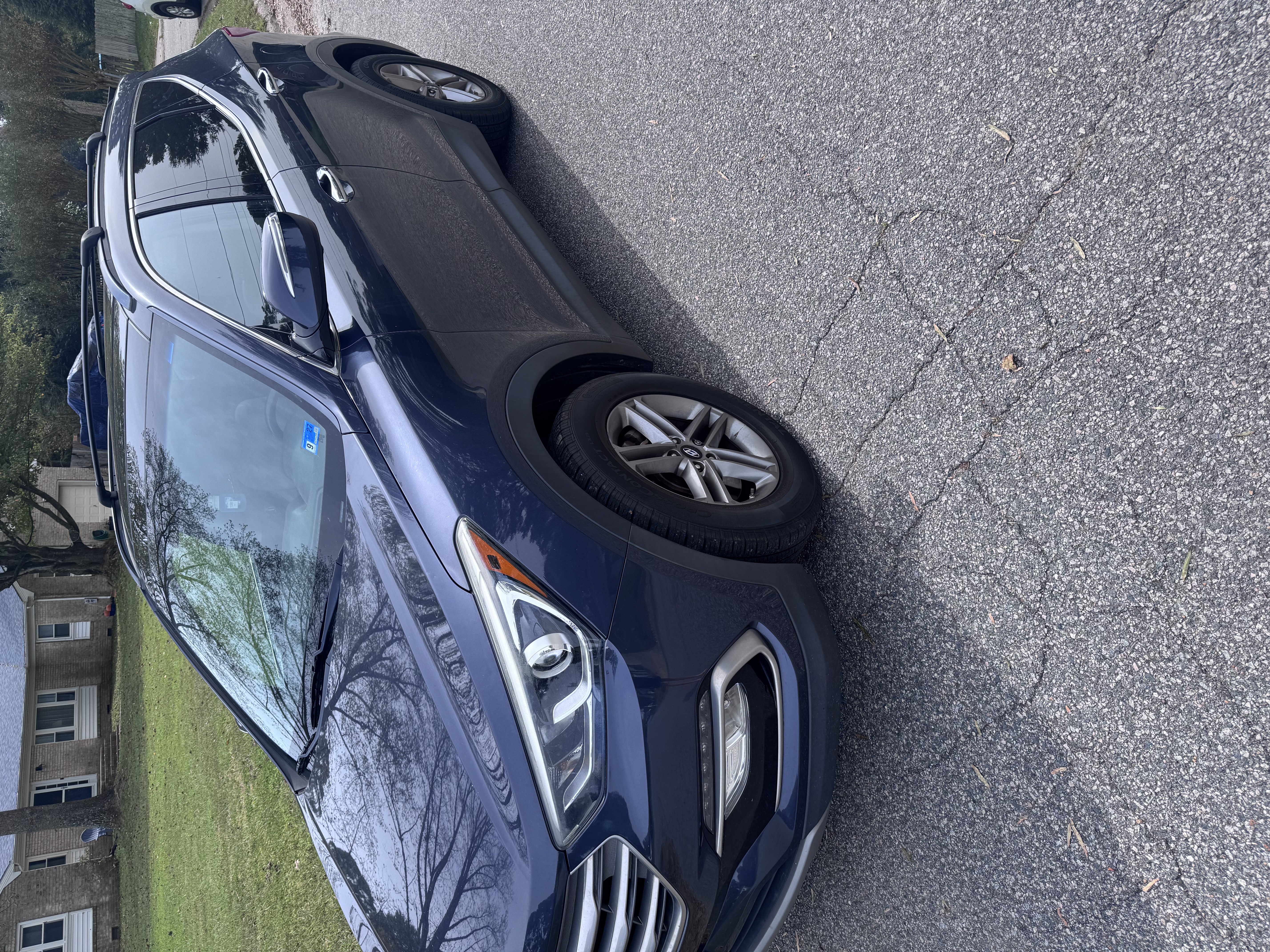 Used 2017 Hyundai Santa Fe Sport w/ 2.4L Tech Package 04 FWD image 1