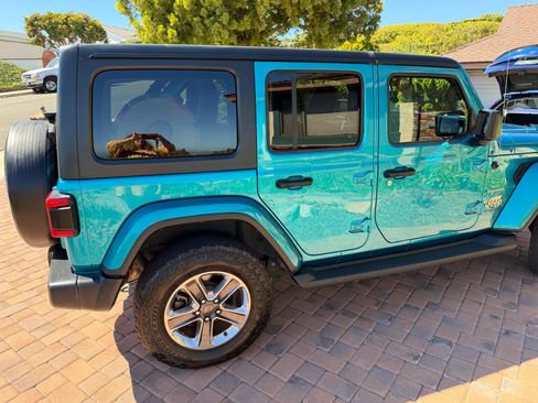 Used 2020 Jeep Wrangler Unlimited Sahara w/ Safety Group AWD/4WD image 4