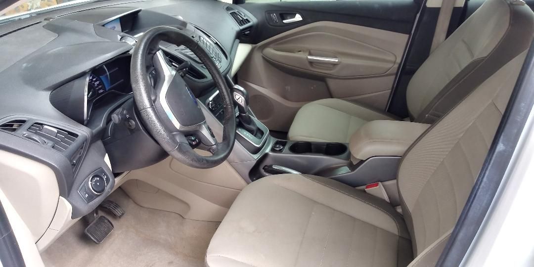Used 2015 Ford C-MAX SE w/ Interior Protection Package FWD image 5
