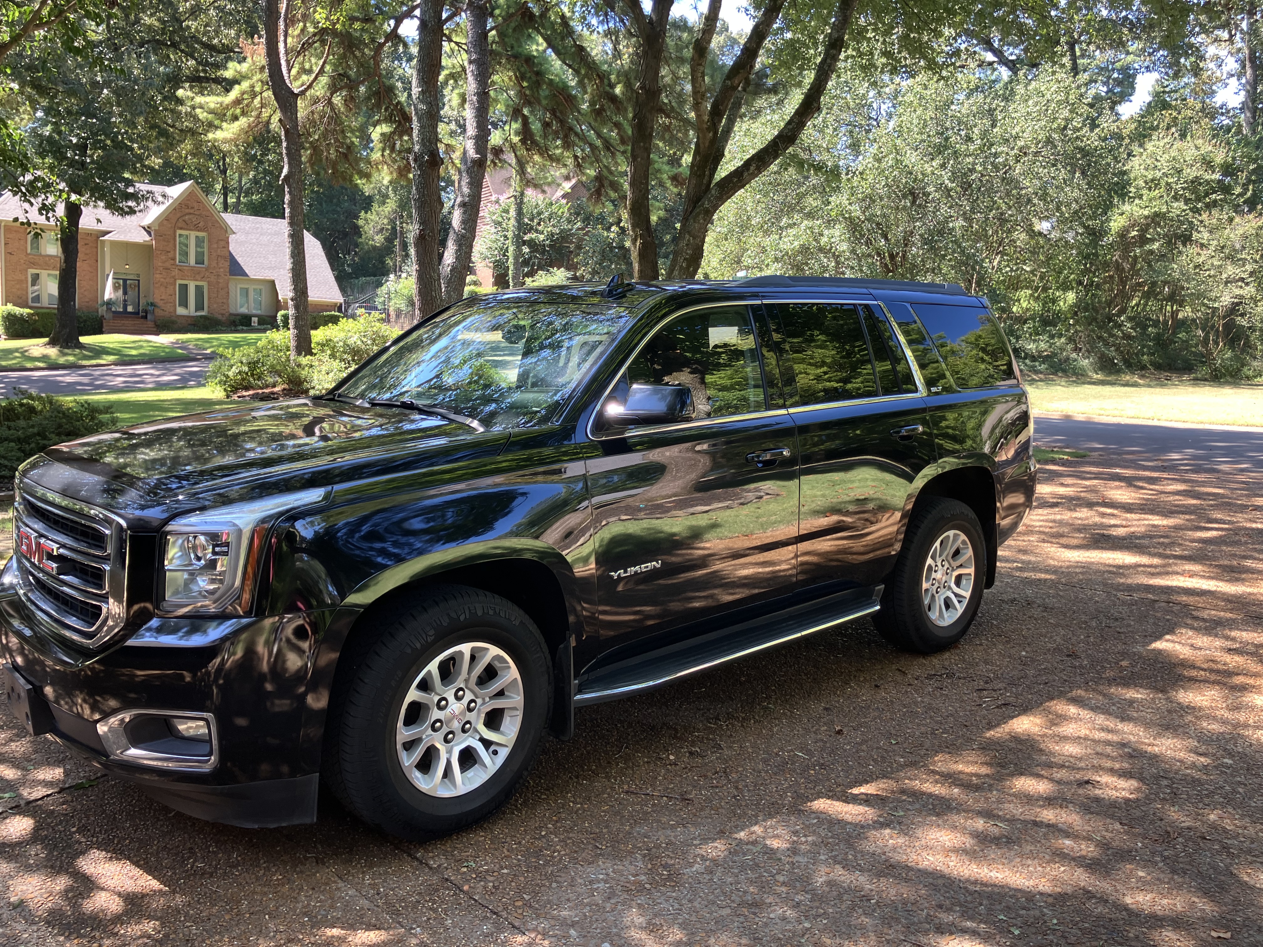 Used 2017 GMC Yukon SLT RWD image 4