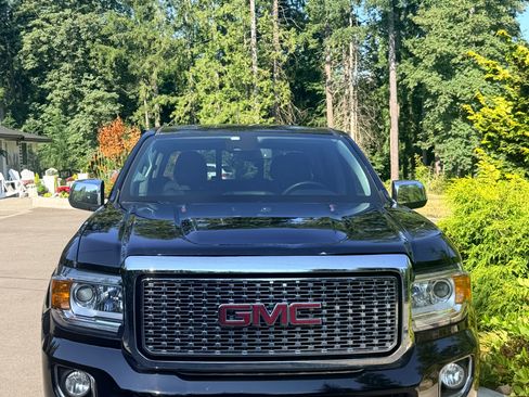 Used 2017 GMC Canyon Denali AWD/4WD image 2