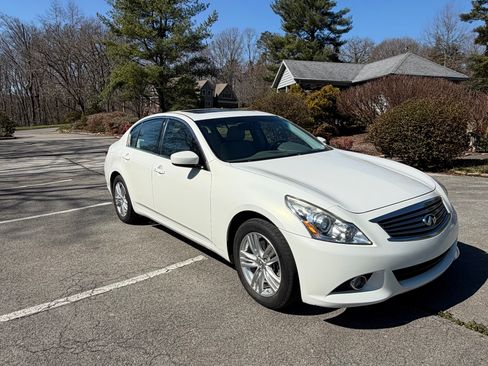 Used 2013 INFINITI G37 x Sedan w/ Premium Pkg image 9