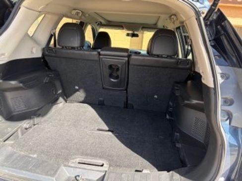 Used 2014 Nissan Rogue SL w/ SL Premium Package image 6