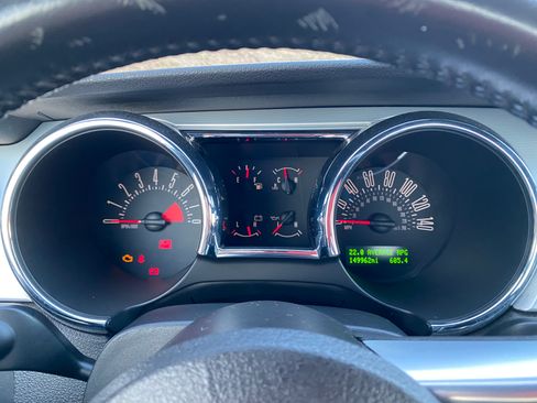 Used 2005 Ford Mustang GT Premium image 11