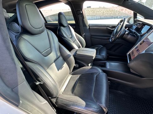 Used 2016 Tesla Model X P90D image 9