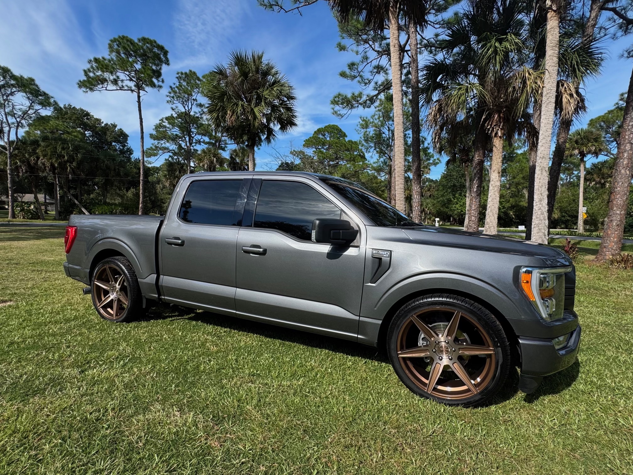 Used 2022 Ford F150 XLT w/ Equipment Group 302A High RWD image 1