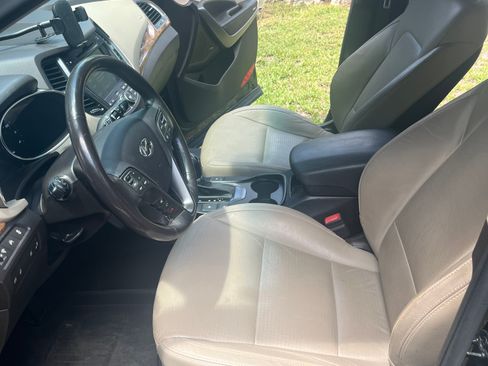Used 2014 Hyundai Santa Fe Limited w/ Ultimate Package 07 FWD image 13