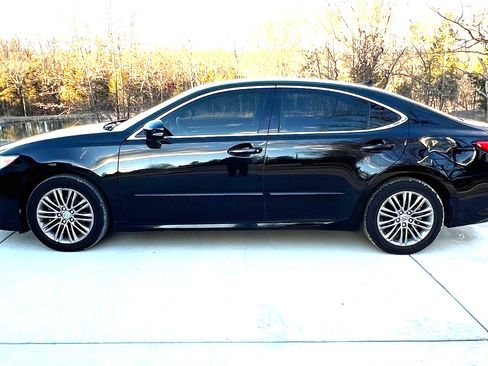 Used 2013 Lexus ES 350 w/ Luxury Pkg image 1