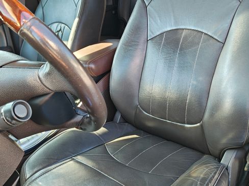 Used 2013 Buick Enclave Leather w/ Trailering Provision Package FWD image 25