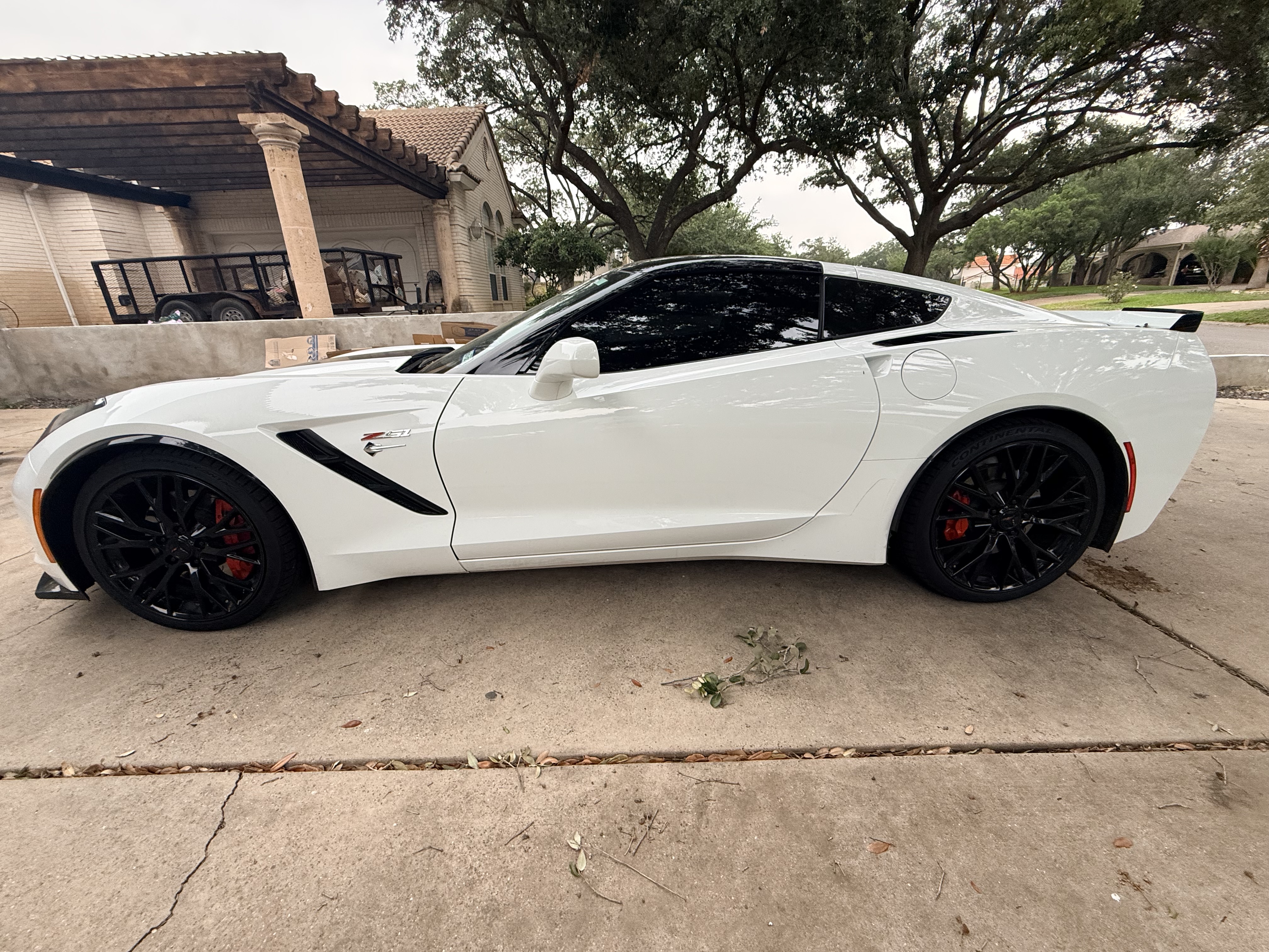 Used 2016 Chevrolet Corvette Stingray Coupe w/ 3LT Preferred Equipment Group RWD image 2