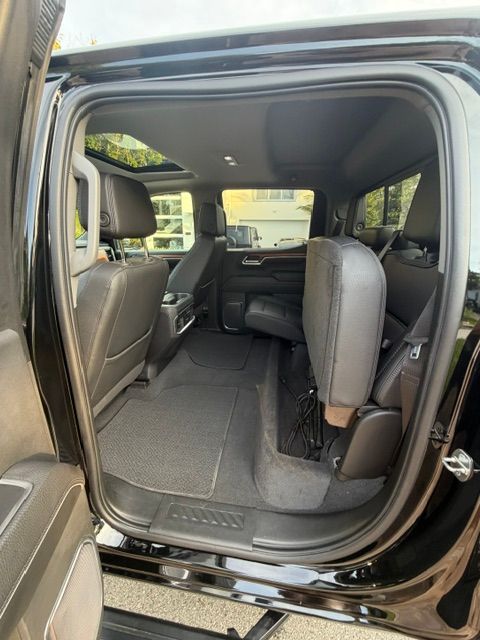 Used 2022 GMC Sierra 1500 Denali w/ Denali Reserve Package AWD/4WD image 9