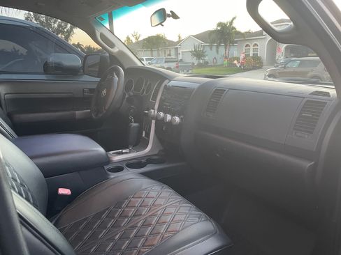 Used 2013 Toyota Tundra 2WD Double Cab image 21