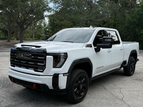Used 2025 GMC Sierra 2500 AT4 w/ AT4 Premium Plus Package AWD/4WD image 1